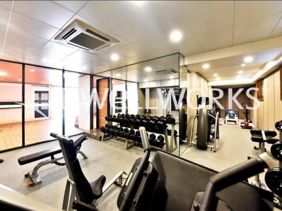 84 Repulse Bay Road